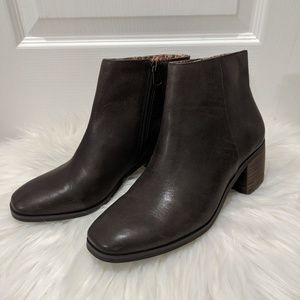 New Lucky Brand Brown Booties
